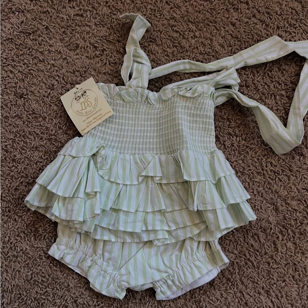 Little Bear Smocks bloomer set. 3M. NWT